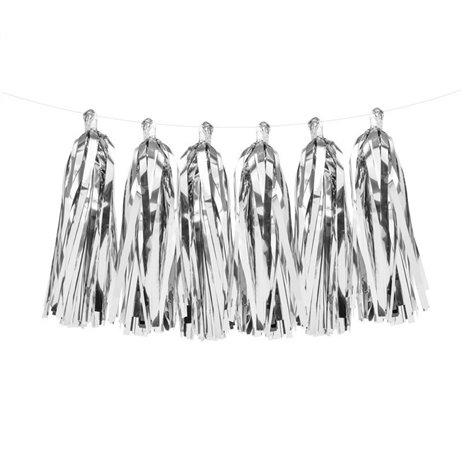 Girland med silver tofsar