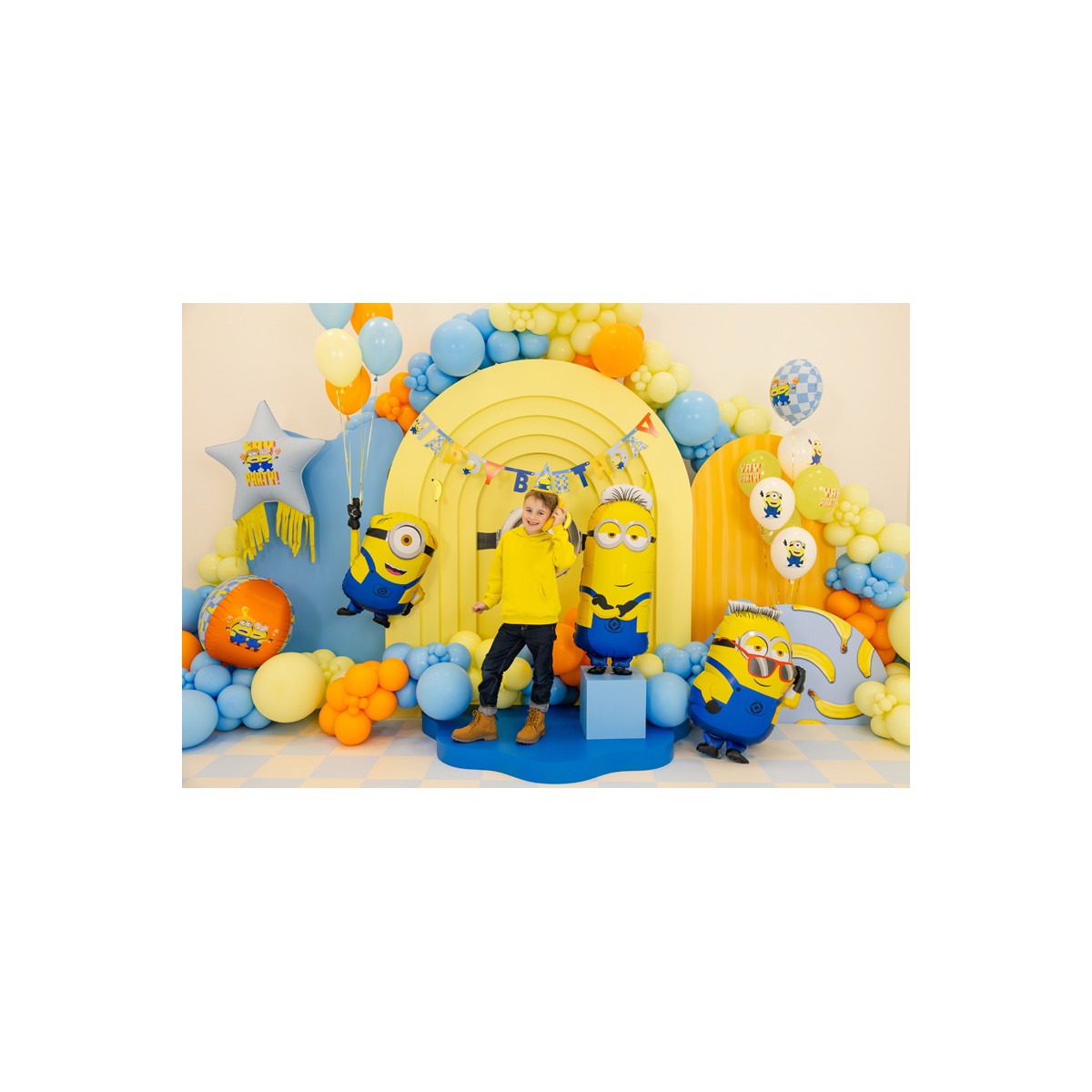 Foil balloon Star with tassels Minions, 72x72 cm, mix