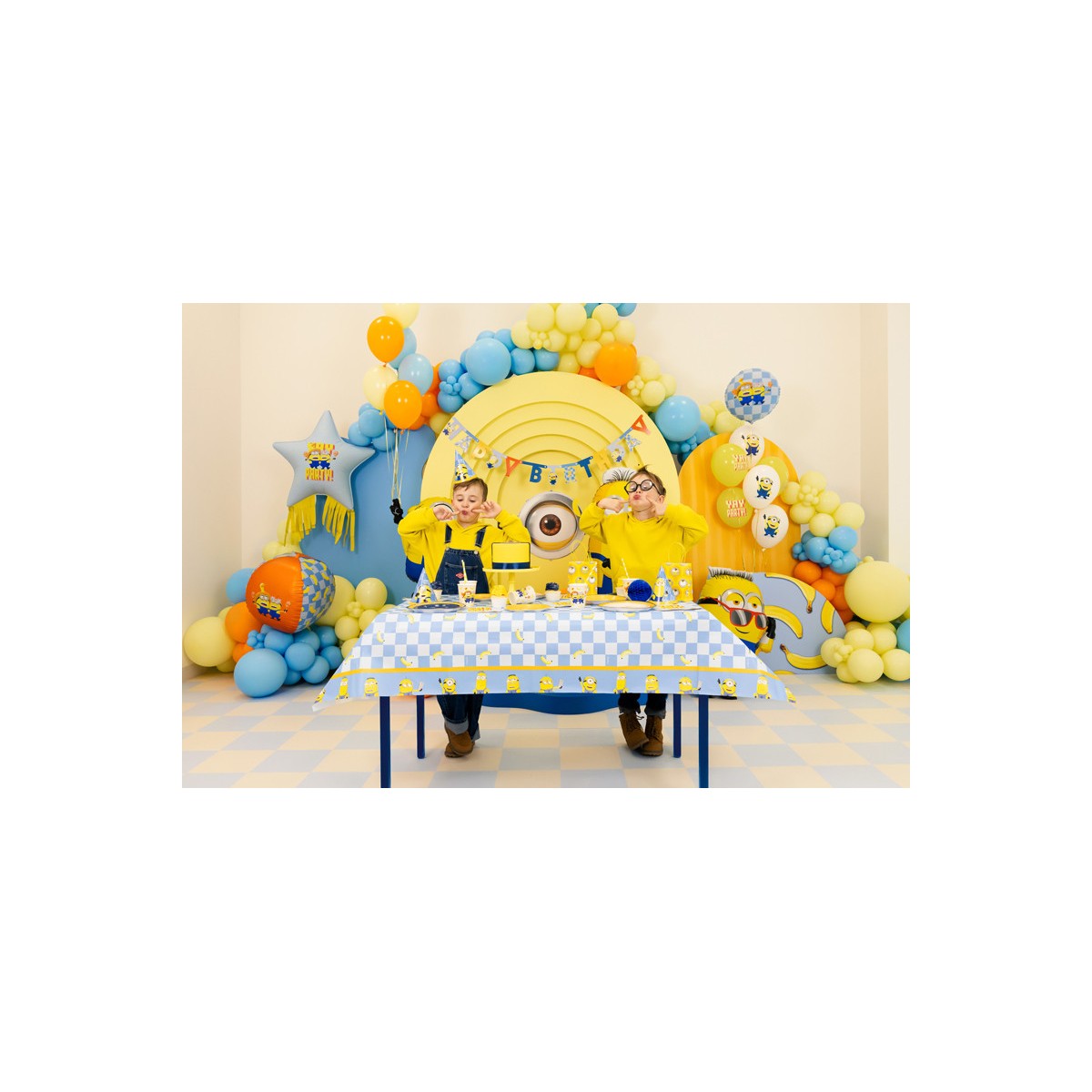 Paper tablecloth Minions, 180 x 120 cm, mix