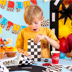 1 st Presentp&aring;se Biltema Eldhjul, F&auml;rggrann 10.5x18x25 cm &ndash; Fartfylld gl&auml;dje till kalaset!