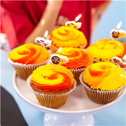 5 st Racerbil F&ouml;delsedagsljus f&auml;rgglada 2-3 cm vax &ndash; Ger fart p&aring; t&aring;rtan!