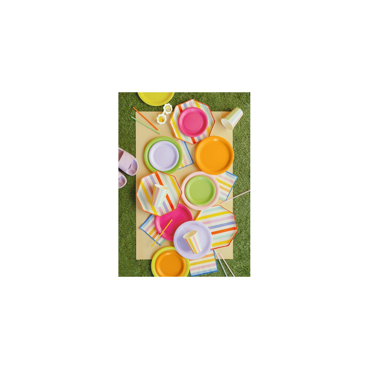 Napkins Stripes, 33x33 cm, mix (1 pkt / 20 pc.) Napkins Stripes, 33x33 cm, mix (1 pkt / 20 pc.)