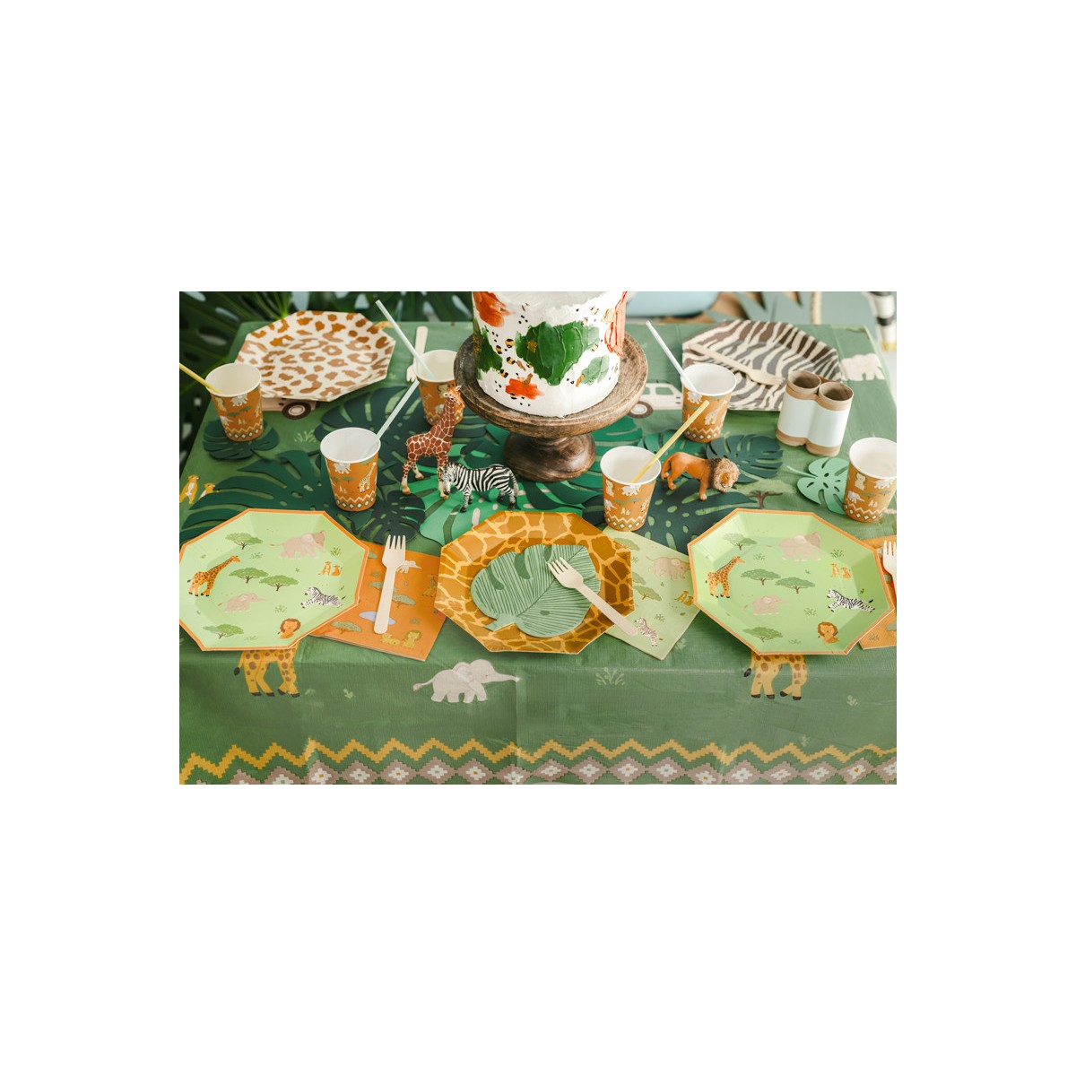 Papierowe plates Safari, 23 cm, mix (1 pkt / 6 pc.) Papierowe plates Safari, 23 cm, mix (1 pkt / 6 pc.)