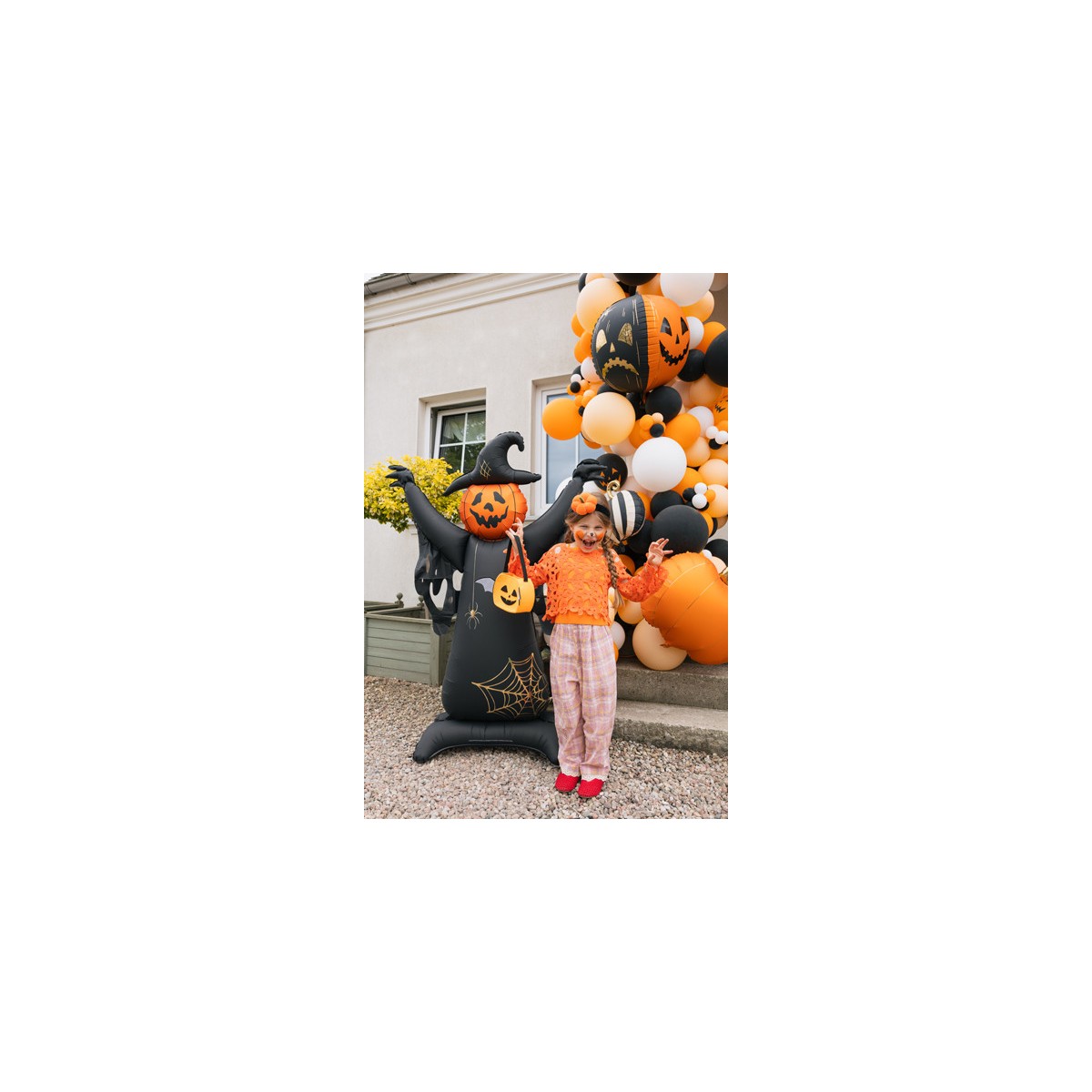 Foil Standing Balloon Scarecrow XXL, 111.5x152 cm, black Foil Standing Balloon Scarecrow XXL, 111.5x152 cm, black
