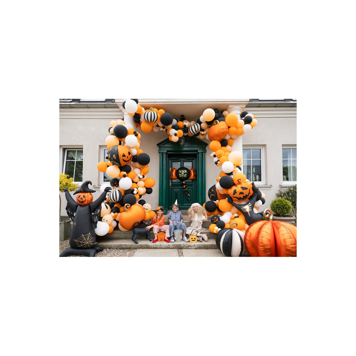 Foil balloon Scarecrow, 60x100 cm, black and orange