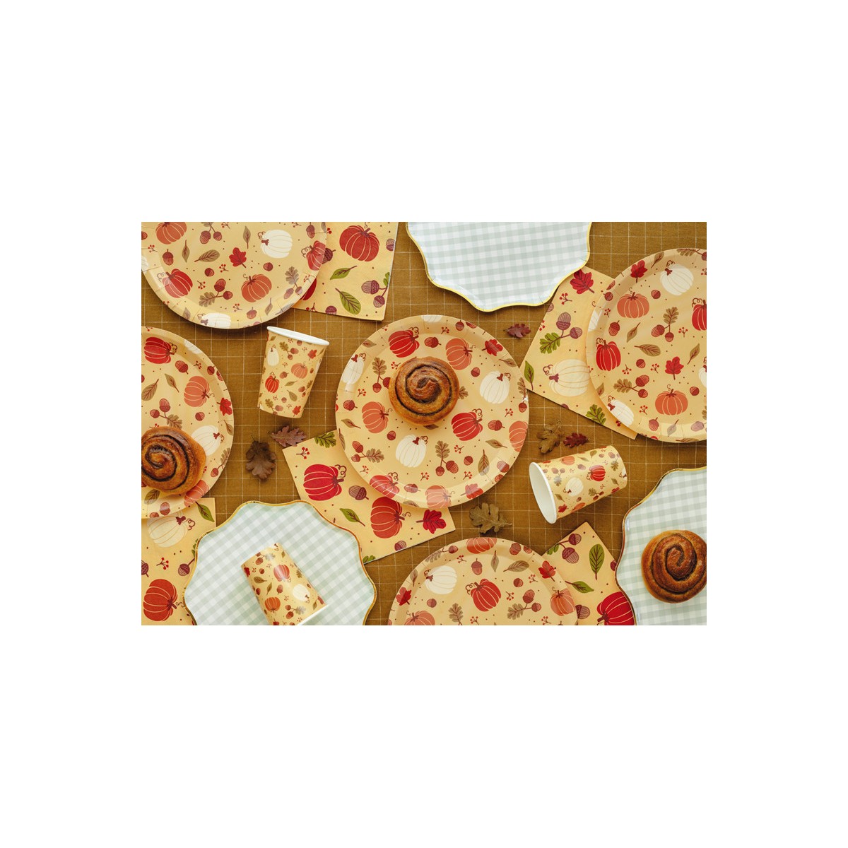 Napkins Pumpkins and acorns, 33x33 cm, orange (1 pkt / 20 pc.) Napkins Pumpkins and acorns, 33x33 cm, orange (1 pkt / 20 pc.)