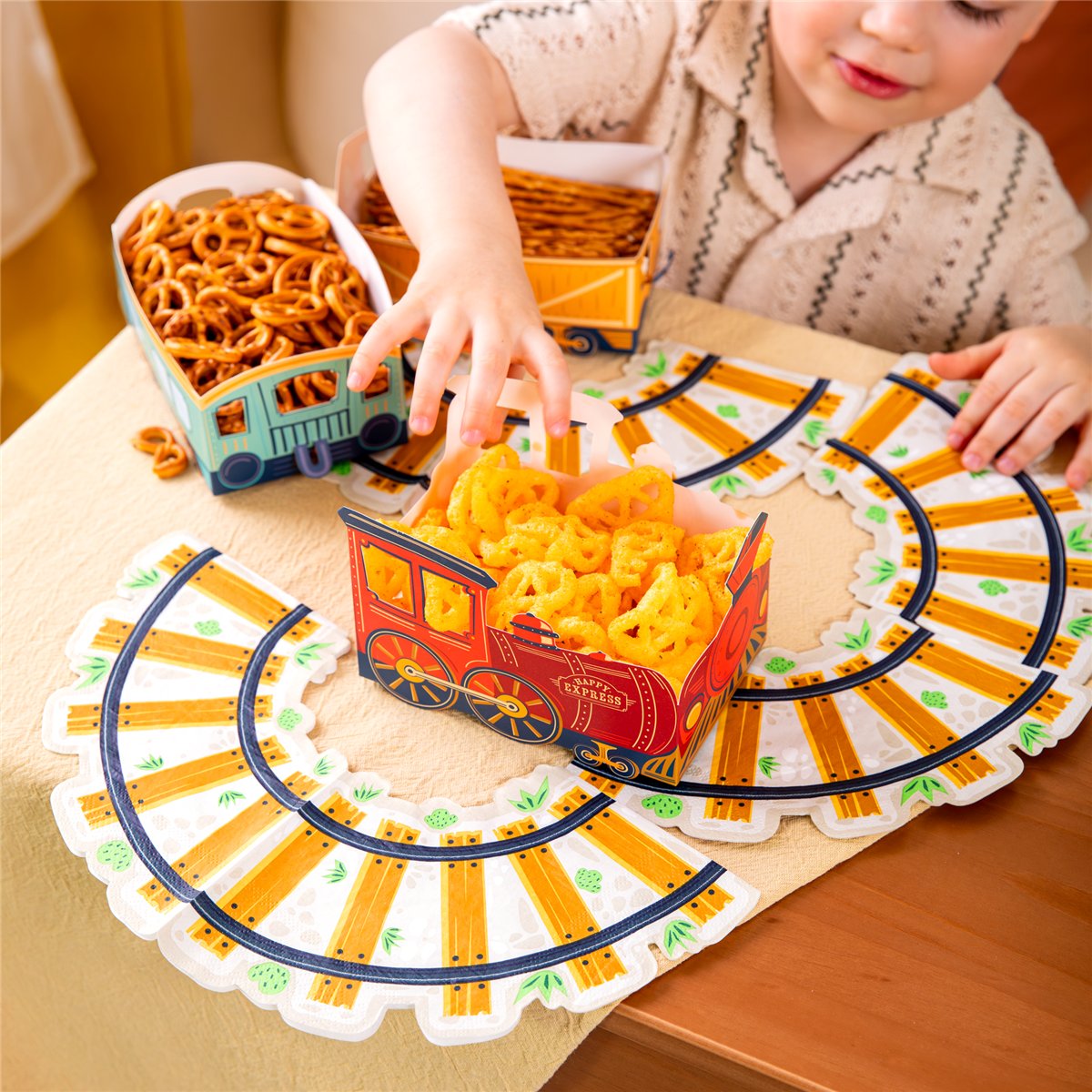 3 st. Snackboxar Traktor med Dragvagnar gul/grön 3 st. Snackboxar Traktor med Dragvagnar gul/grön