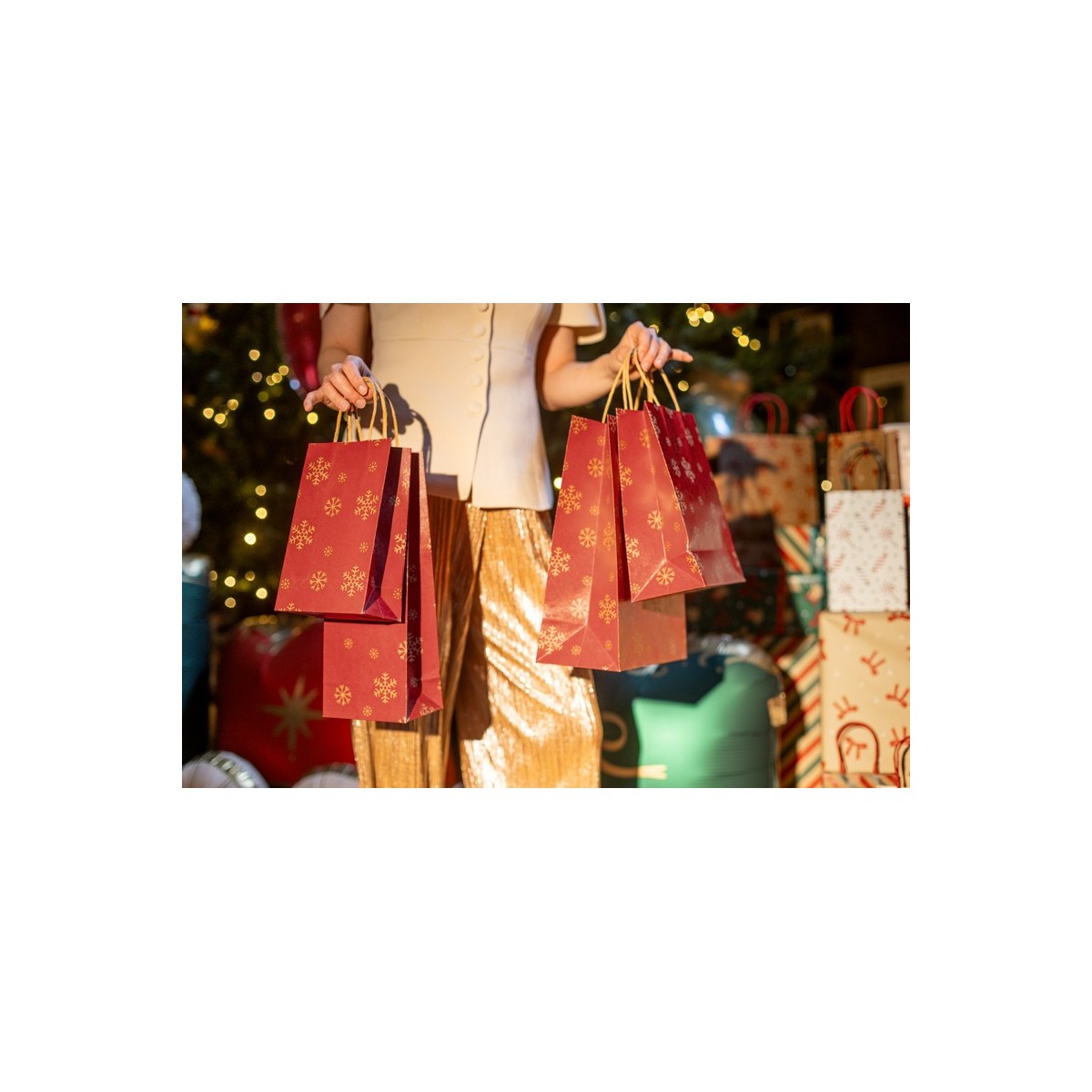 Gift bags Snowflakes and bells, 12.5x33.5x9 cm, red and green (1 pkt / 6 pc.)