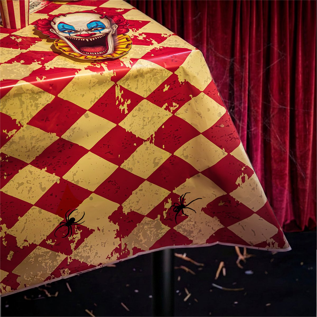 Pappersduk Droppande Blod r&ouml;d/svart 180x120 cm