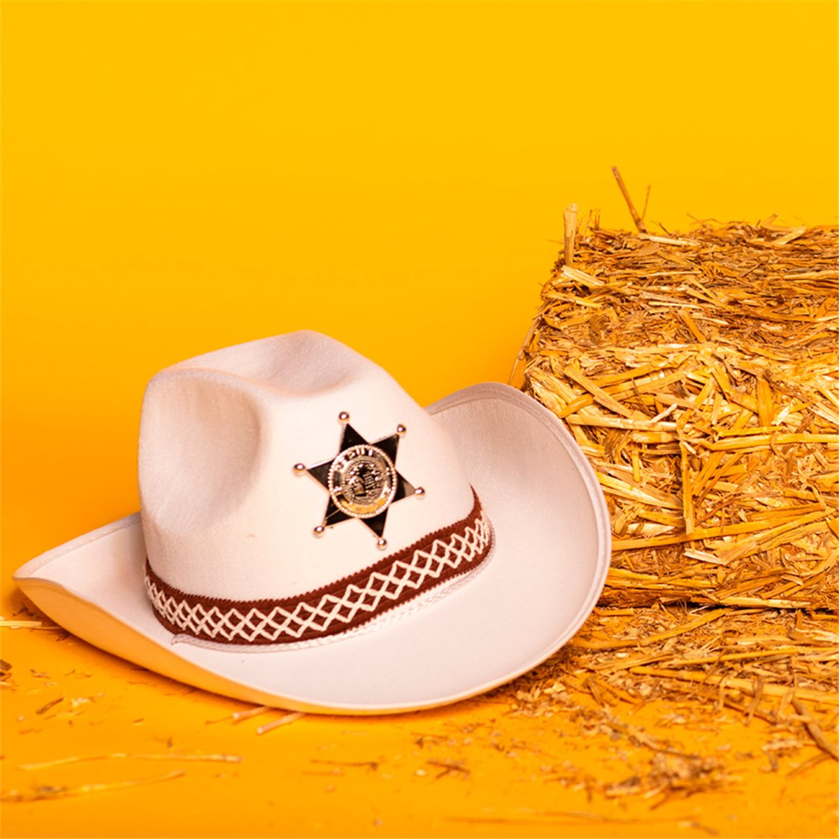 Rosa Cowboyhatt med Hakrem – Storlek 59 Rosa Cowboyhatt med Hakrem – Storlek 59