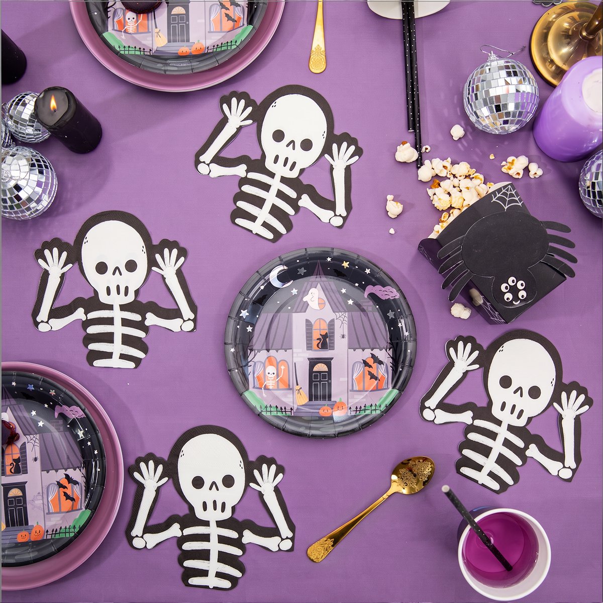 12 st. Servetter Halloween Freak Show cirkusbiljett 16x8 cm 12 st. Servetter Halloween Freak Show cirkusbiljett 16x8 cm